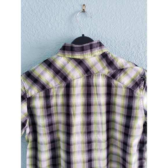 Amplify (Kids) | Plaid Short Sleeve Button Down - Picture 7 of 8